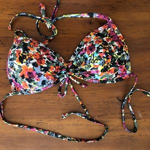 Floral bikini top!
